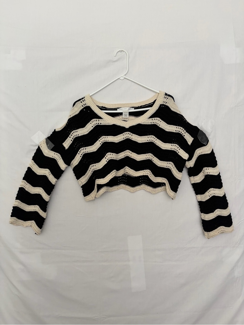 Altar'd State Womens Small Black Cream Striped Crochet Knit Crop Sweater(A932)